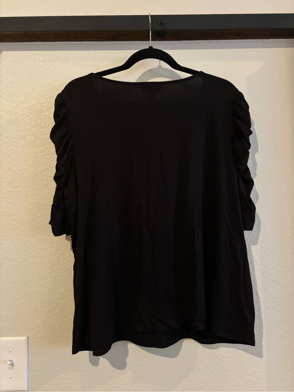 CeCe Black Ruched Short Sleeve Scoop Neck Top XL - Picture 2 of 5